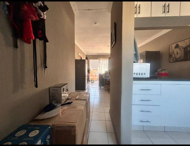 2 BEDROOM APARTMENT FOR SALE IN VORNA VALLEY